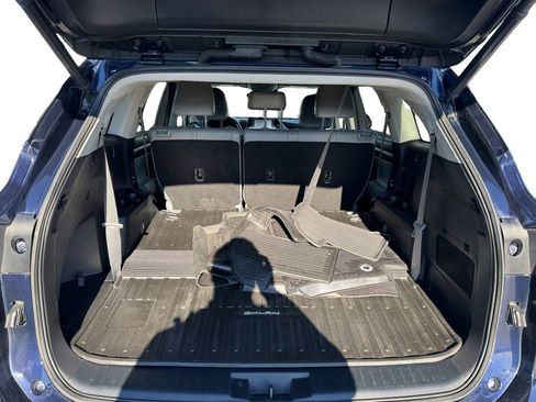 Used 2021 Toyota Highlander XLE image 9