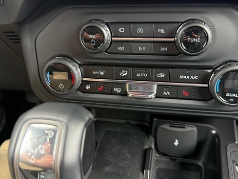 Used 2025 Ford Bronco Outer Banks AWD/4WD image 20