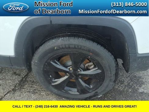 Used 2019 Jeep Cherokee Altitude image 9