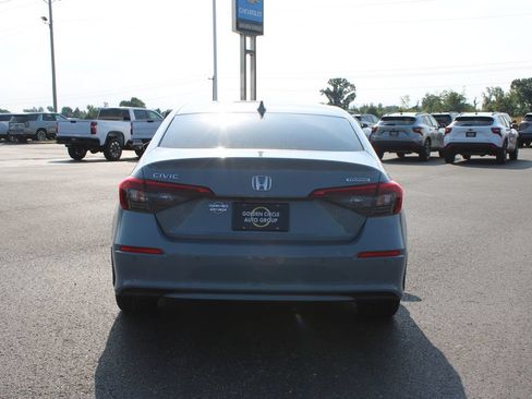 Used 2024 Honda Civic Touring image 8