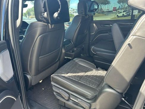 Certified 2023 Cadillac Escalade ESV Sport Platinum image 11