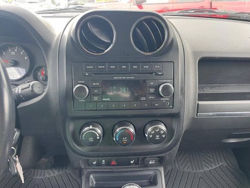 Used 2013 Jeep Patriot Latitude AWD/4WD image 18