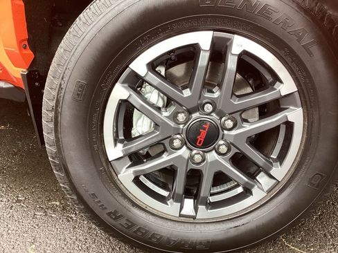 Used 2024 Toyota Tacoma TRD Sport AWD/4WD image 12