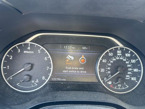 Used 2016 Nissan Maxima SR FWD image 12