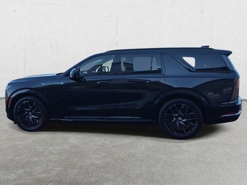 Used 2026 Cadillac Escalade IQL Sport 1 w/ LPO, ONYX Package image 8
