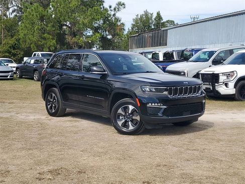 Used 2024 Jeep Grand Cherokee Limited 4xe image 39