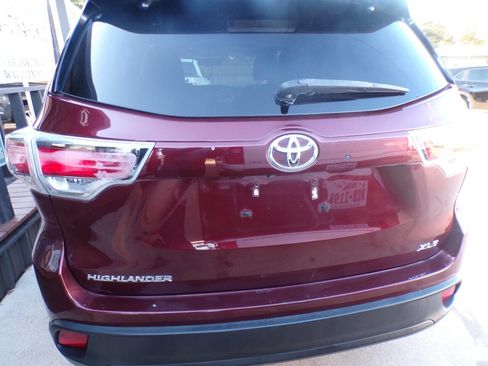Used 2015 Toyota Highlander XLE image 7