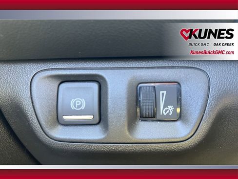 Used 2023 GMC Acadia SLT image 14