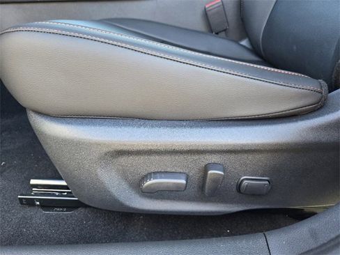 Used 2025 Nissan Sentra SR w/ SR Premium Package image 6