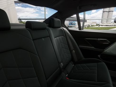 New 2026 BMW i5 eDrive40 image 12