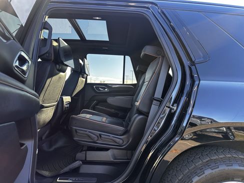 Used 2021 GMC Yukon AT4 w/ AT4 Premium Plus Package image 19