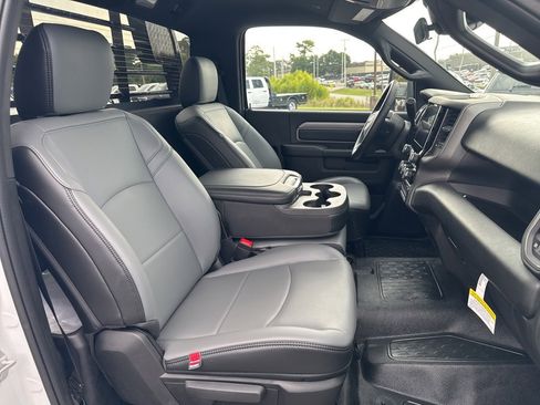 New 2026 RAM 3500 Tradesman w/ Chrome Appearance Group image 20