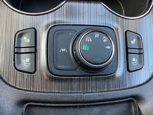 Used 2023 GMC Acadia SLT w/ Technology Package AWD/4WD image 24