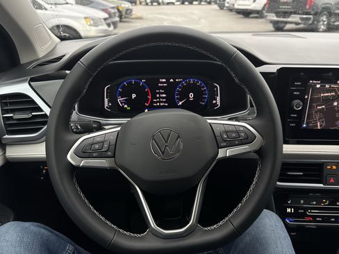New 2026 Volkswagen Taos SEL image 18