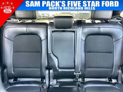 Used 2025 Ford Escape ST-Line image 15