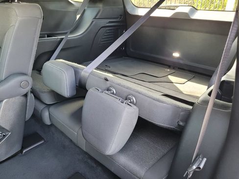 Used 2024 Chevrolet Traverse LT FWD image 14