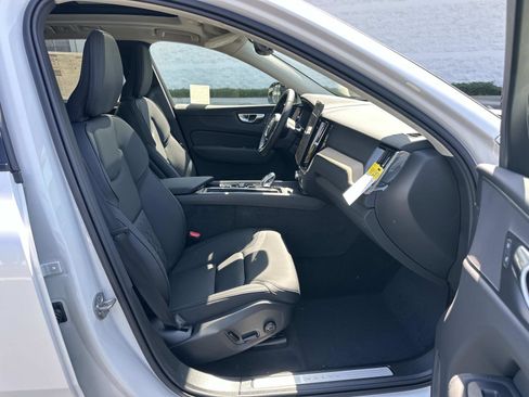 New 2026 Volvo XC60 B5 Plus w/ Climate Package image 20