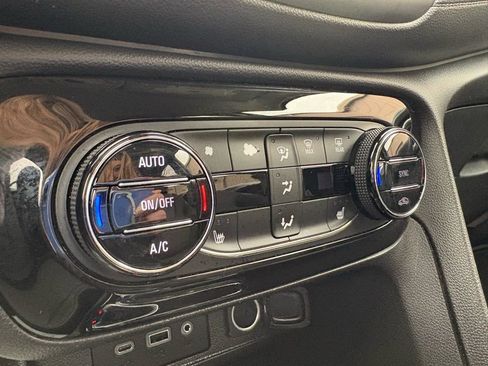 Used 2021 Buick Encore GX Select w/ Sport Touring Package image 34