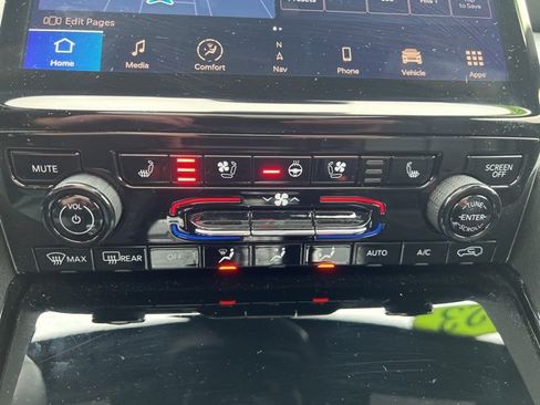 Certified 2023 Jeep Grand Cherokee Overland image 31