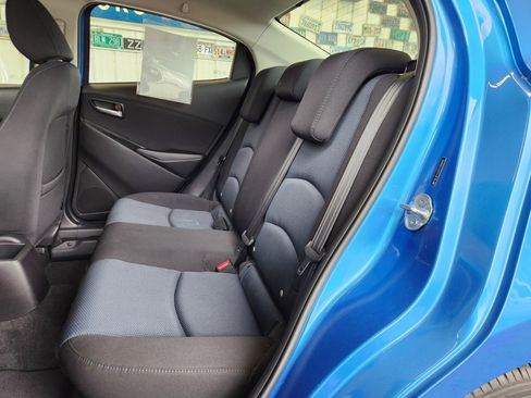Used 2017 Toyota Yaris iA FWD image 6