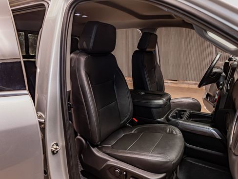 Used 2020 Chevrolet Silverado 2500 LTZ w/ LTZ Premium Package image 26