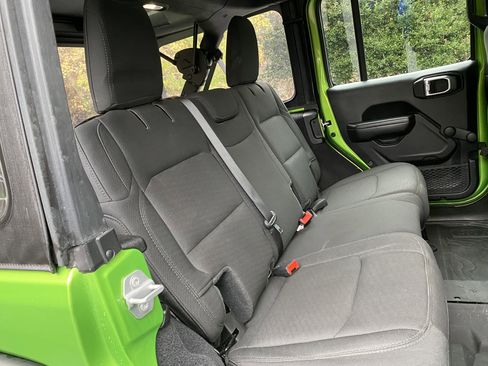 Used 2019 Jeep Wrangler Unlimited Sport image 35