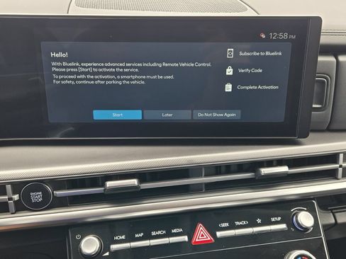 Used 2025 Hyundai Santa Fe SE FWD image 18