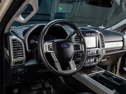 Used 2017 Ford F250 Lariat w/ Chrome Package AWD/4WD image 15
