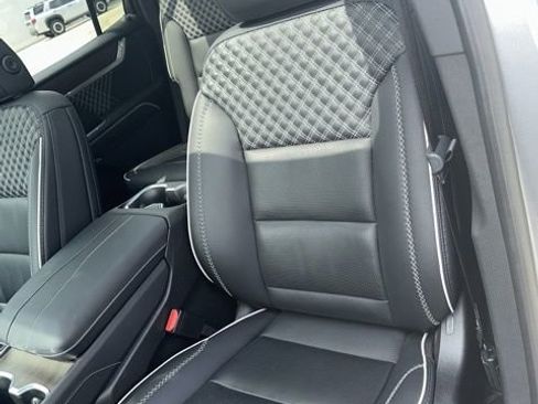 Used 2025 GMC Acadia Denali w/ Super Cruise Package AWD/4WD image 18