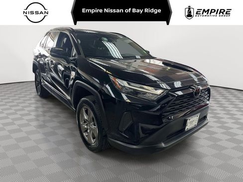 Used 2024 Toyota RAV4 XLE image 1