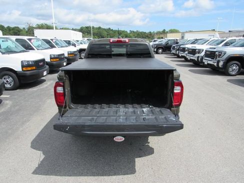 Used 2023 GMC Canyon AT4 w/ AT4 Premium Package AWD/4WD image 34
