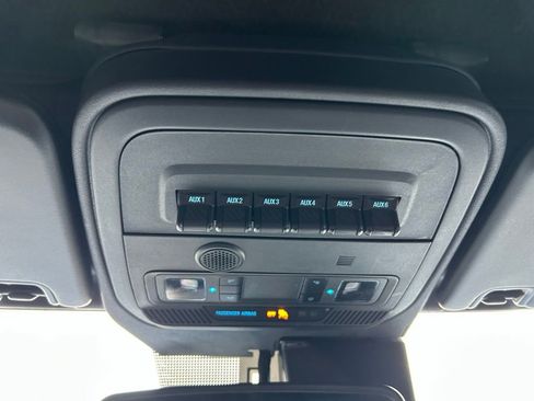 Certified 2024 Ford Bronco Black Diamond image 31