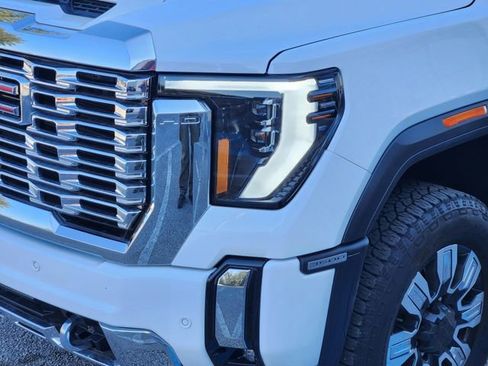 Used 2024 GMC Sierra 3500 Denali w/ Denali Reserve Package image 7