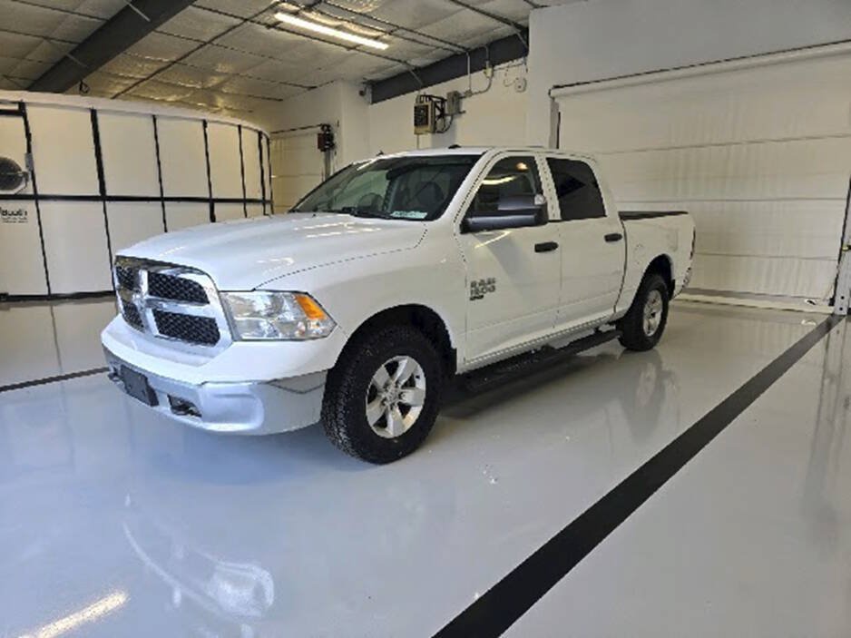 Used 2022 RAM 1500 Tradesman w/ Chrome Appearance Group AWD/4WD image 5