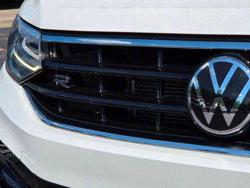 Certified 2023 Volkswagen Tiguan SE R-Line FWD image 11