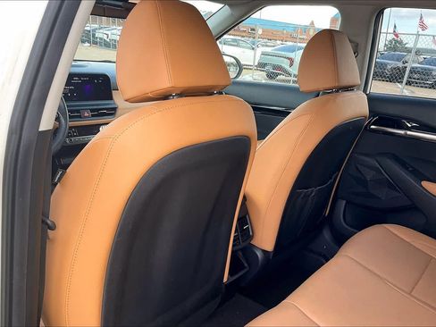 Used 2024 Kia Seltos SX w/ SX Sunroof Package AWD/4WD image 11