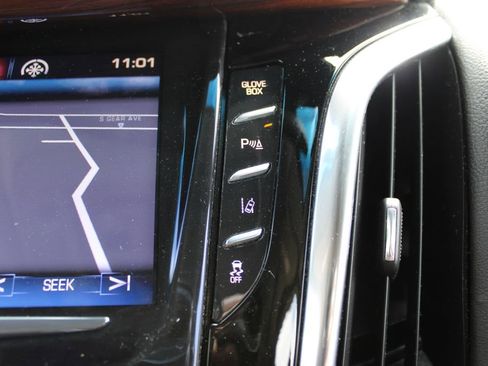 Used 2015 Cadillac Escalade Luxury AWD/4WD image 32