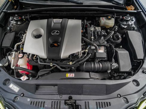 Used 2020 Lexus ES 300h Ultra Luxury image 34