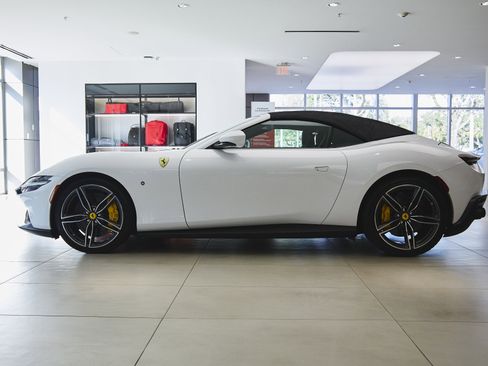 Used 2024 Ferrari Roma Spider image 54