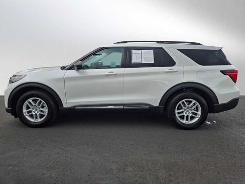 Used 2025 Ford Explorer Active w/ Active Comfort Package RWD image 6