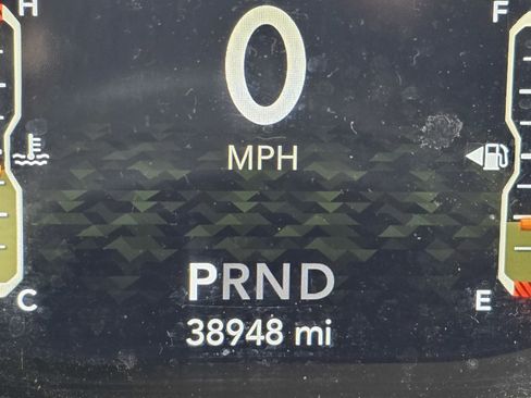 Used 2022 Jeep Wrangler Unlimited Sahara w/ Dual Top Group image 10