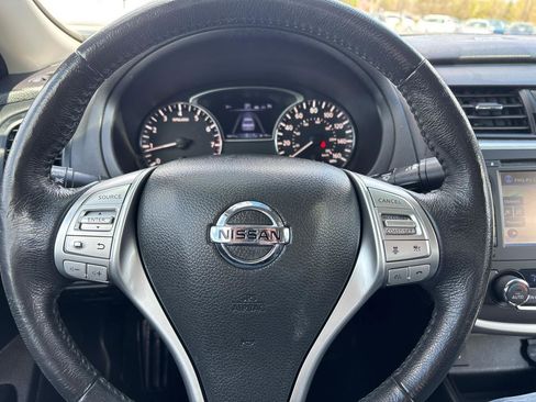 Used 2016 Nissan Altima 2.5 SL w/ 2.5 Technology w/LED Package FWD image 14
