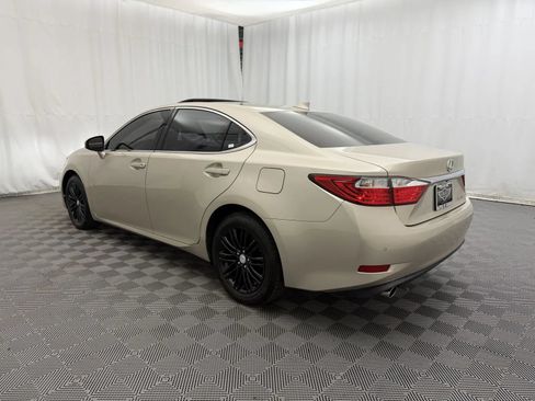 Used 2015 Lexus ES 350 w/ Luxury Package FWD image 7