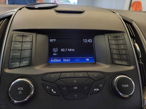 Used 2018 Ford Edge SE FWD image 25