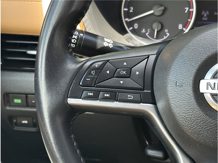 Used 2021 Nissan Sentra SV w/ SV Premium Package FWD image 20