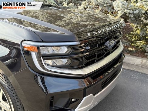Used 2025 Ford Expedition Max Platinum w/ Platinum Ultimate Package image 15