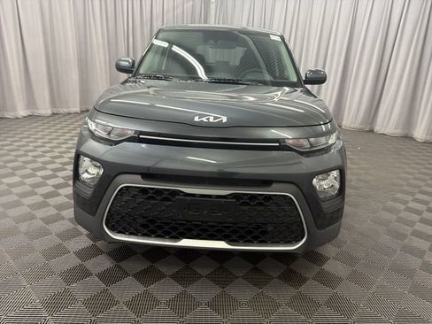 Certified 2022 Kia Soul LX w/ Technology Package FWD image 3