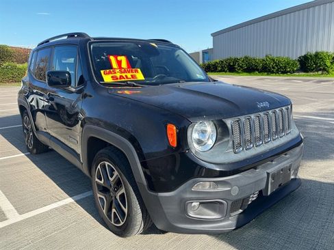 Used 2017 Jeep Renegade Latitude image 1