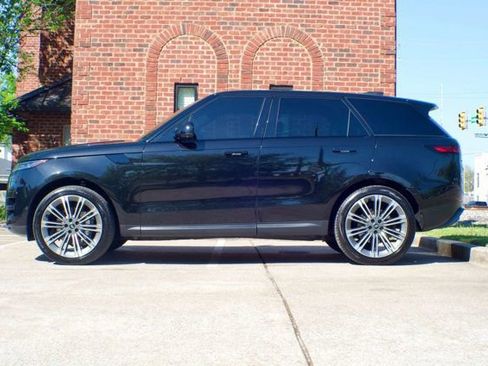 Used 2024 Land Rover Range Rover Sport SE image 8