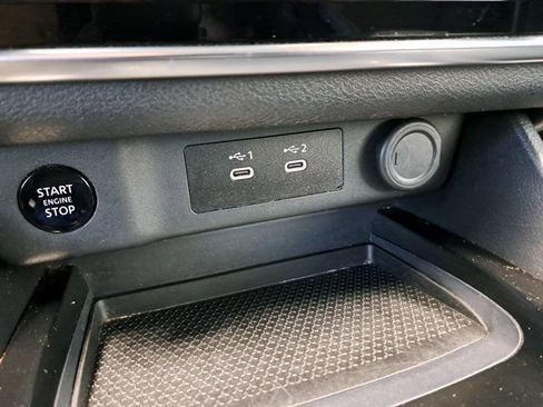 Used 2024 Nissan Rogue S AWD/4WD image 14